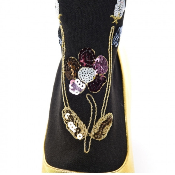 Gucci "Candy" Embroidered Ankle Sock Booties - Picture 5 of 12